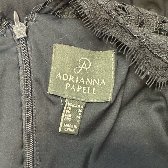 Adrianna Papell Ladies Formal Navy Ruche Small Cap Sleeve With Lace Size 4 EUC - Picture 16 of 16